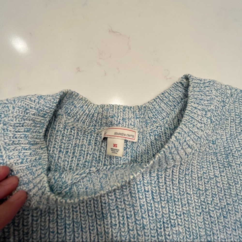 Sweater - Picture 2 of 7